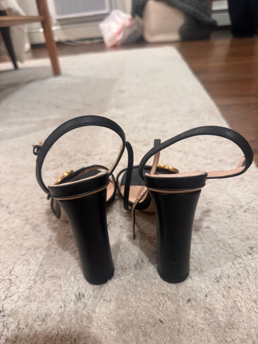 Gucci Black Leather Gold GG Block Heel Sandals - Picture 2 of 4